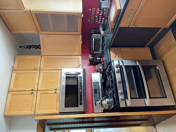 4th image of 3824 N Francisco Ave