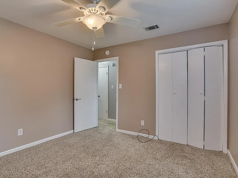 202 Holden Dr — Photo 27