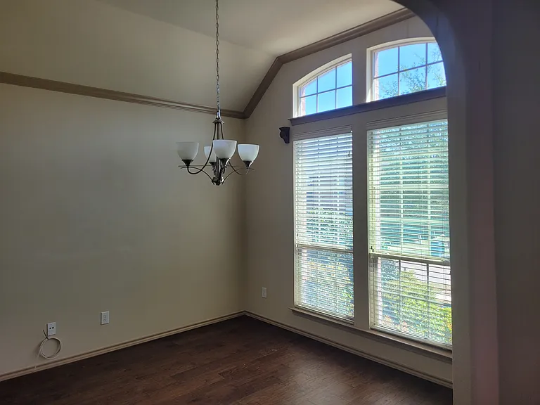 5833 Tuleys Creek Dr — Photo 9