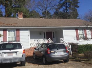 306 Hinsdale Ave, Fayetteville, NC 28305