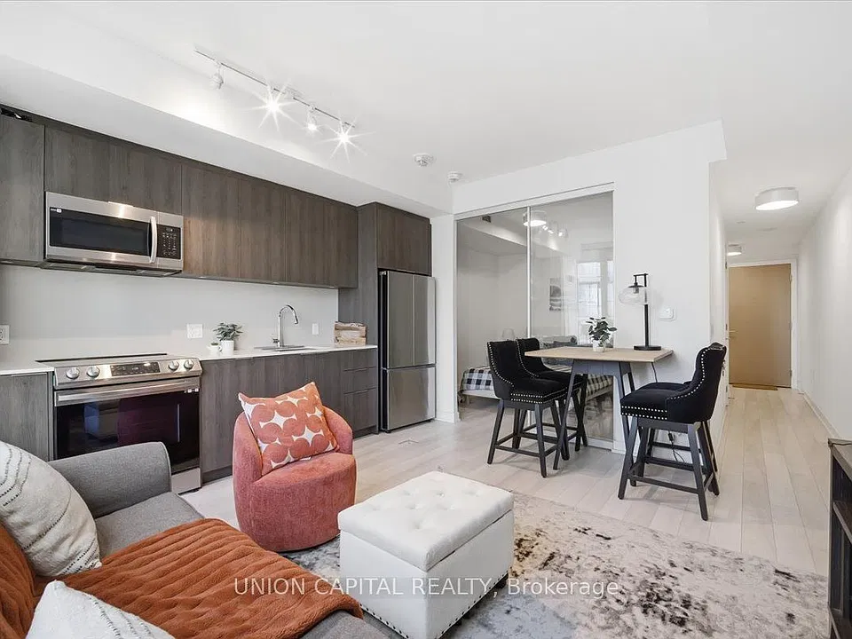 357 King St W #3507