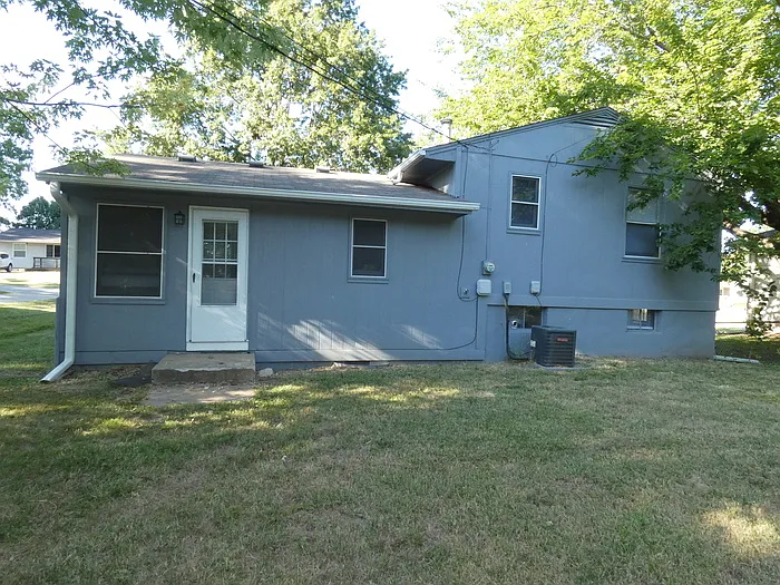 7301 NW 84th Ter — Photo 17