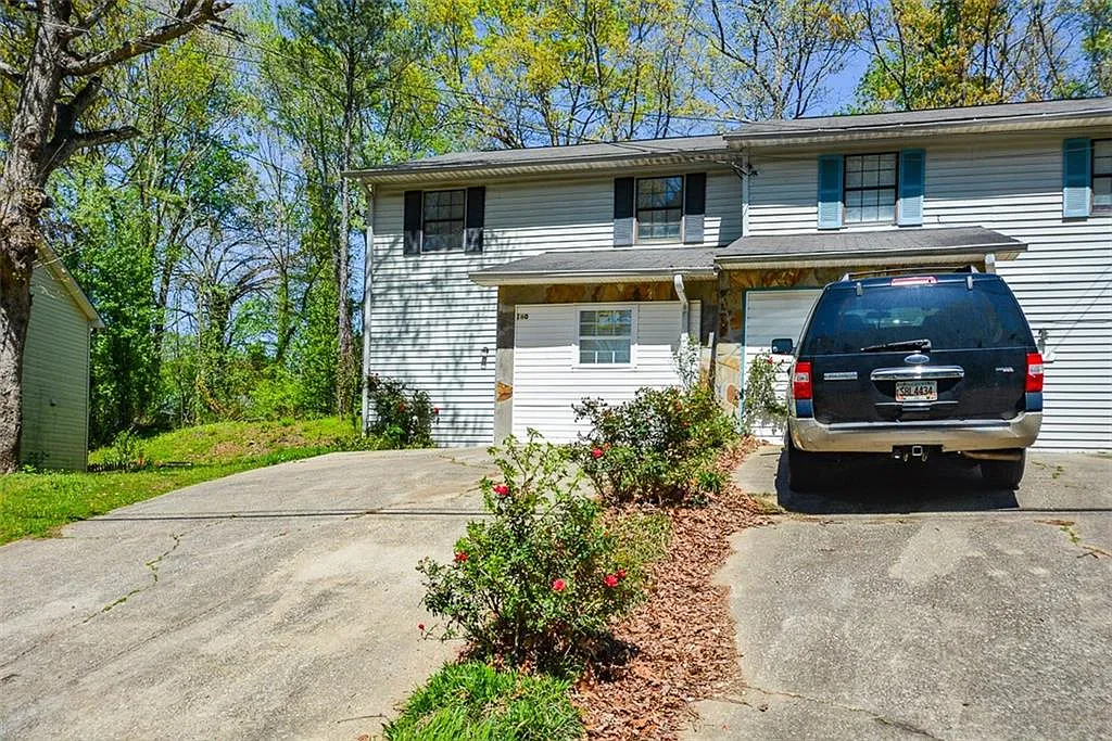 4 bed, 2.5 bath, 1732 sqft, $1,895 — Photo 3
