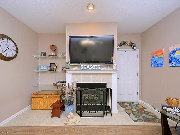 Fireplace - woodburning