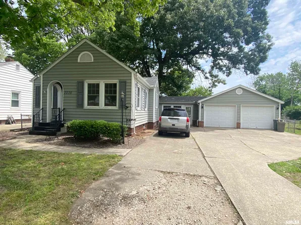 3236 S 5th St, Southern View, IL 62703