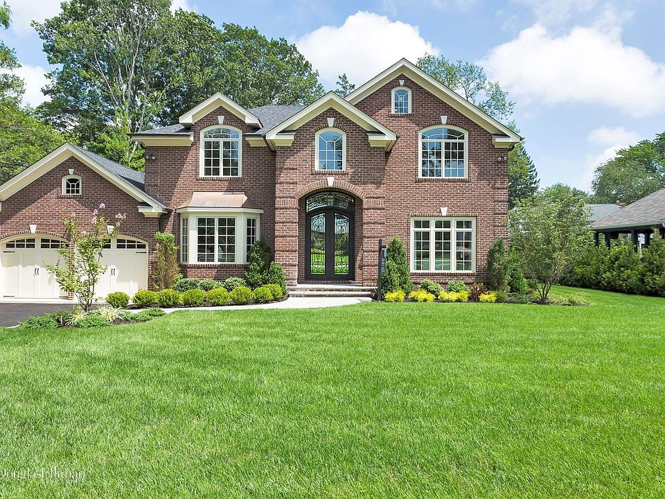 1st image of 66 Dorchester Dr