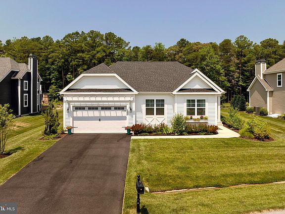 3rd image of 29620 Patrick Henry Cir