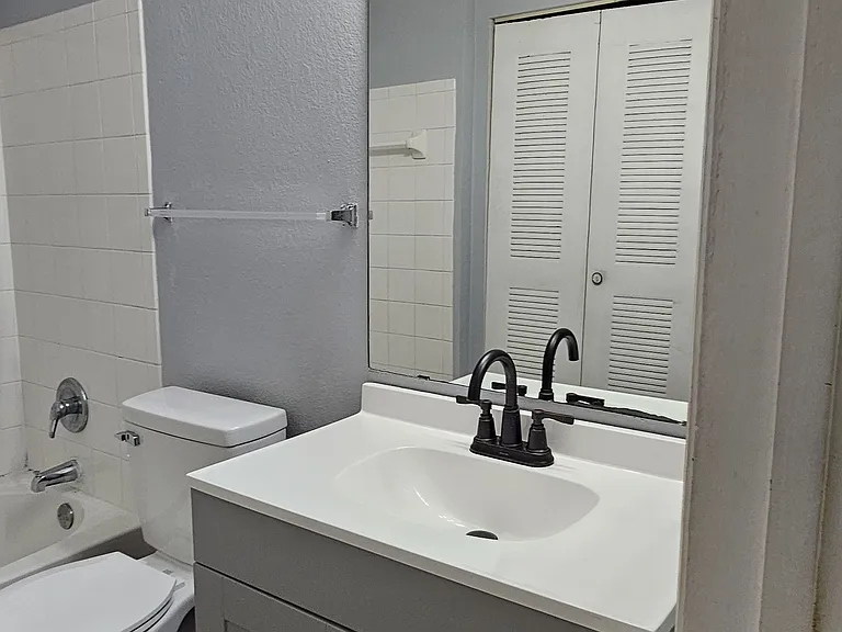 2025 Erving Cir #4207 — Photo 47