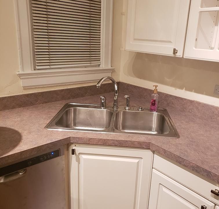 1st image of 502 Jackson Blvd #2