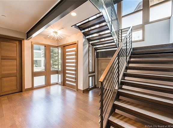 2nd image of 6981 Stein Cir #4