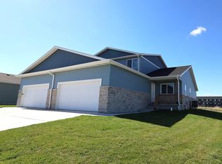3593 Little Bluestem Rd, Fremont, NE 68025