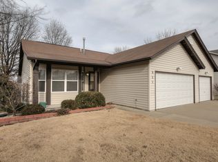 811 Patricia Ct, Wentzville, MO 63385
