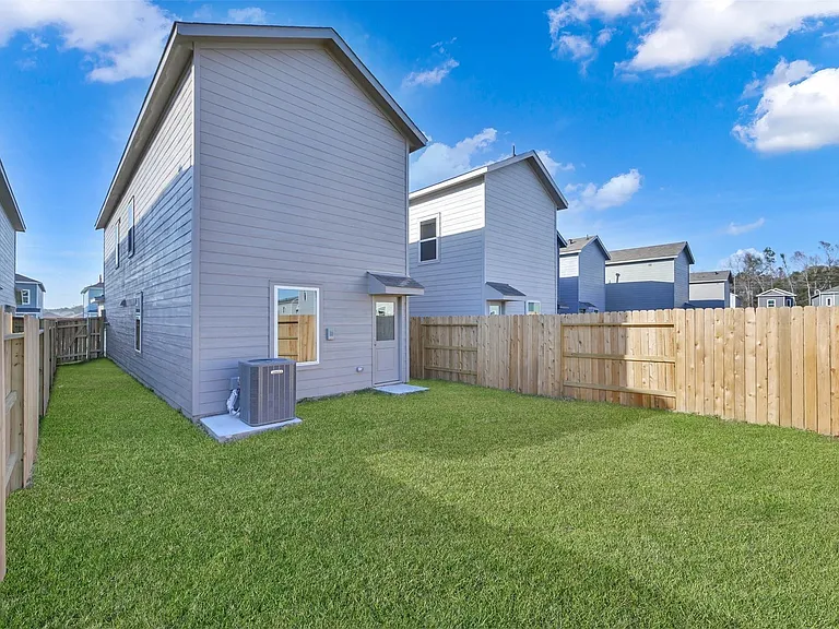 18243 Via Aurelia Dr — Photo 19