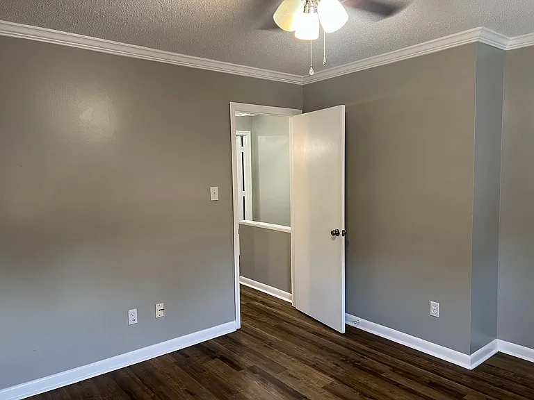 1117 Magnolia St SE — Photo 5