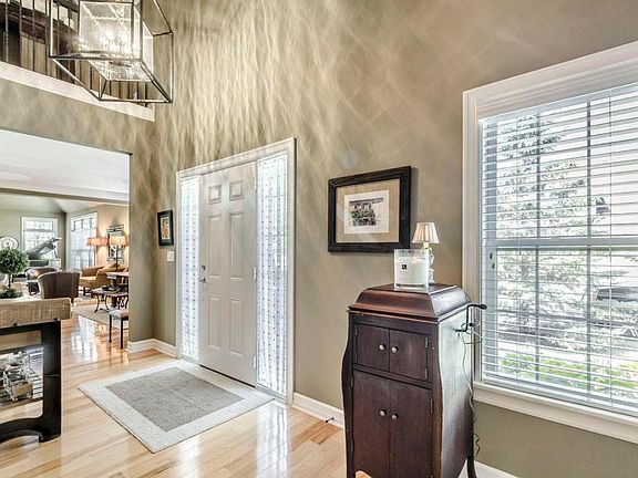 3rd image of 6605 Karsten Pl