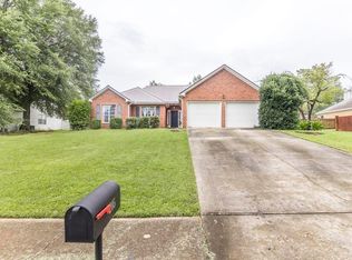 205 Woods Edge Way, Warner Robins, GA 31088