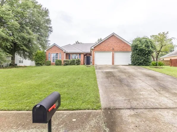 205 Woods Edge Way, Warner Robins, GA 31088