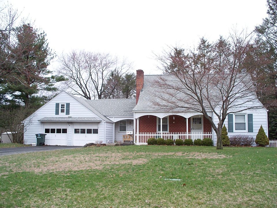 1st image of 99 Forest St