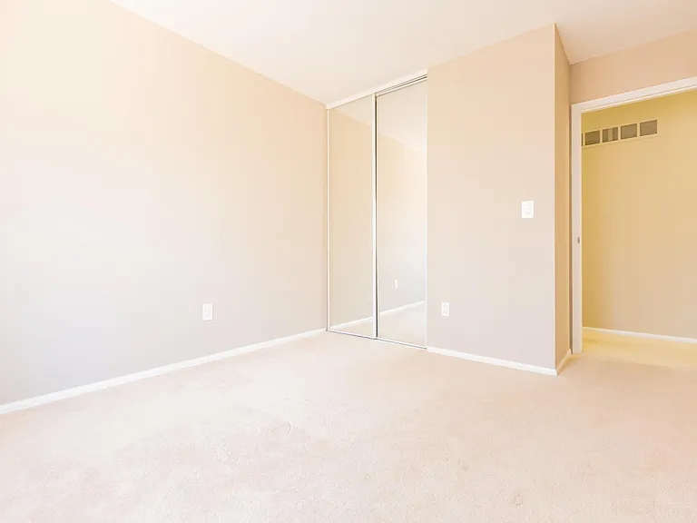 15222 Kempwood Dr — Photo 11