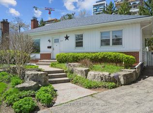 2117 Edinburgh Dr, Burlington, ON L7R2C8