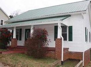 13 Ballenger St, Walhalla, SC 29691