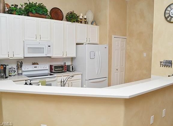 5th image of 20951 Island Sound Cir Unit 202