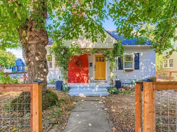 5205 SE Taggart Ct, Portland, OR 97206