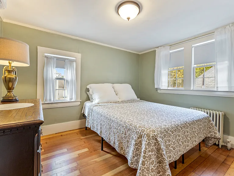 12 Elm St — Photo 4