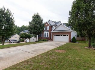 7003 Sweetfield Dr, Huntersville, NC 28078