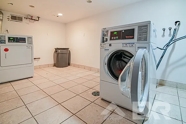 Rented by EXR | media 7