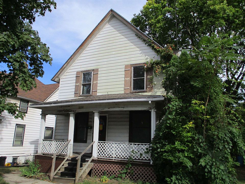 1st image of 1228 Revell Ave