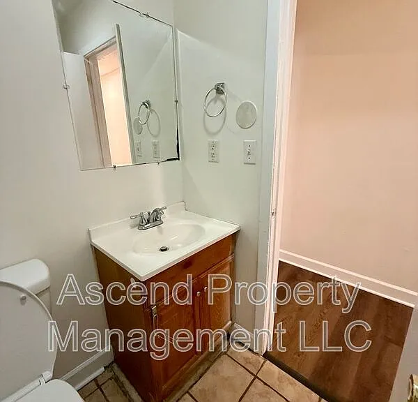 3341 Pinewood Ave #B — Photo 10
