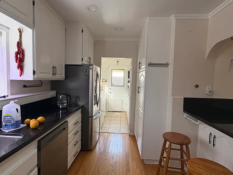 4124 Tivoli Ave — Photo 5