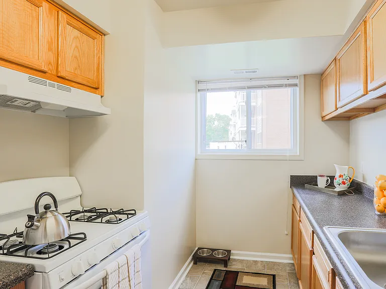 Modern Kitchen | Forestville MD Apartment For Rent | Avenue Apartments