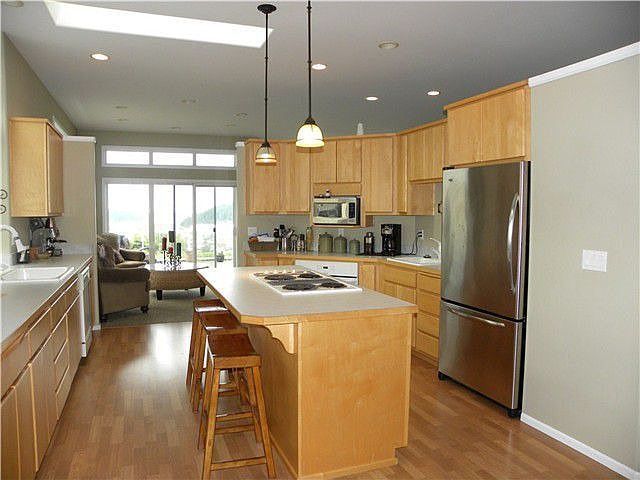 2nd image of 1706 Highland Dr