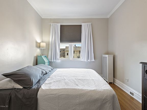 5th image of 2837.5 N Sawyer Ave #2W