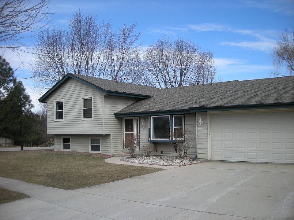 1st image of N161W19444 Stonehedge Dr