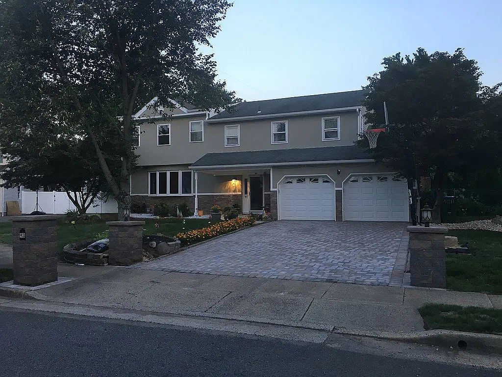 93 Stratford Cir photo 1
