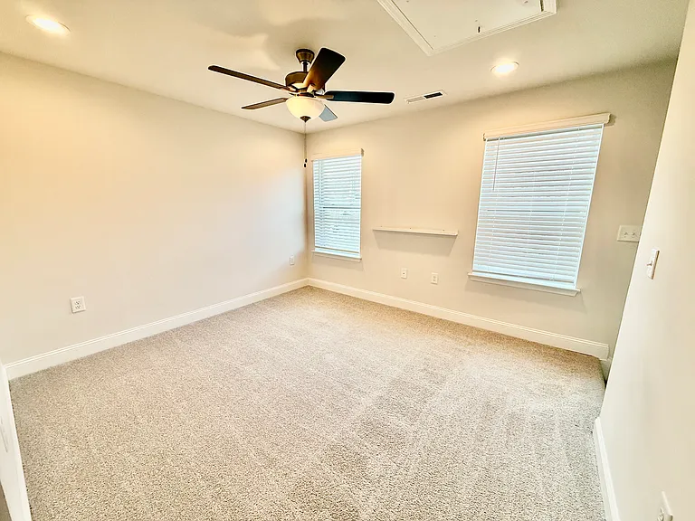 204 Stone River Dr — Photo 9