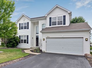 2544 Prairie Crossing Dr, Montgomery, IL 60538