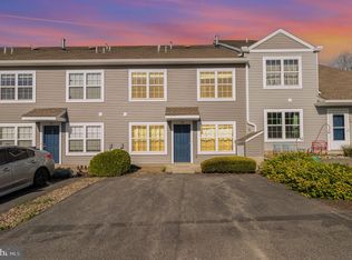 12 Court Ln, Carlisle, PA 17013