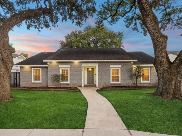 6215 Cheena Dr, Houston, TX 77096