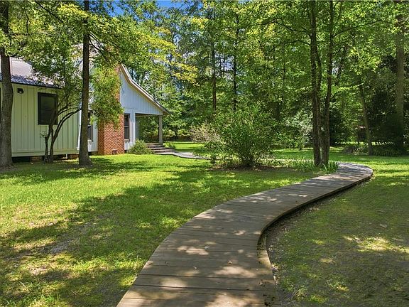 2nd image of 21046 Smith Rd