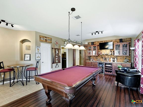 4th image of 505 Valjean Dr