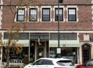 733 Elm St #202, Evanston, IL 60201