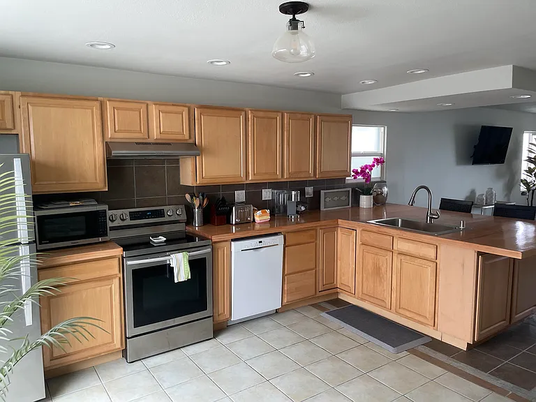 1360 Seacoast Dr #A — Photo 5