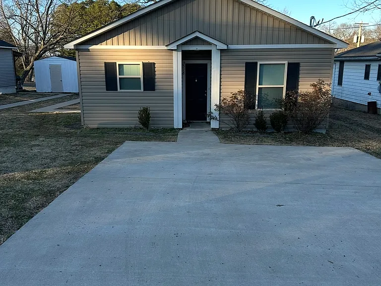 3510 Maywood Ct — Photo 1