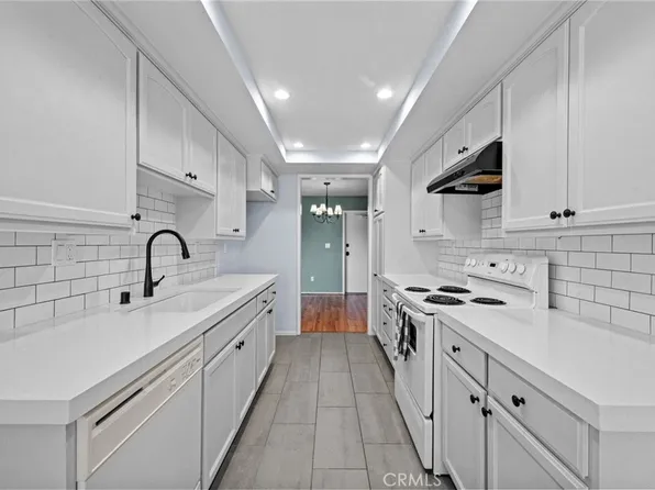 3663 Country Club Dr Unit E, Long Beach, CA 90807