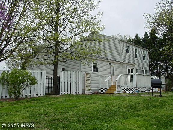 Exterior (Rear)