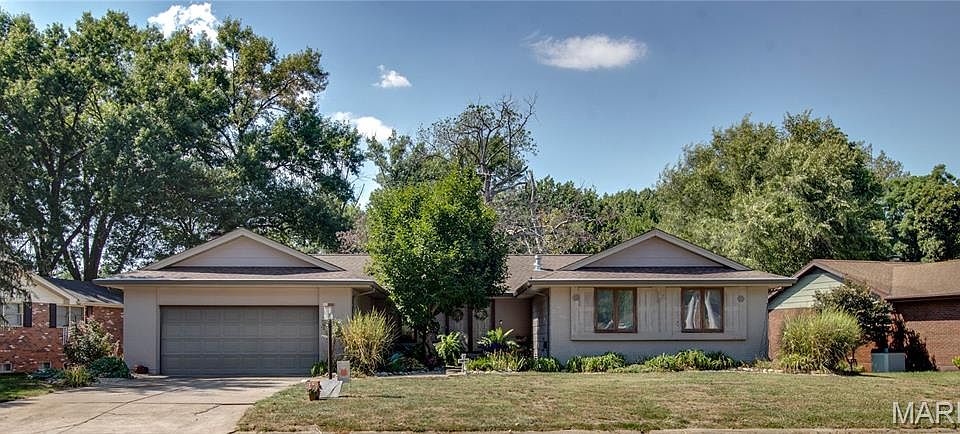 1st image of 5400 Dixon Dr